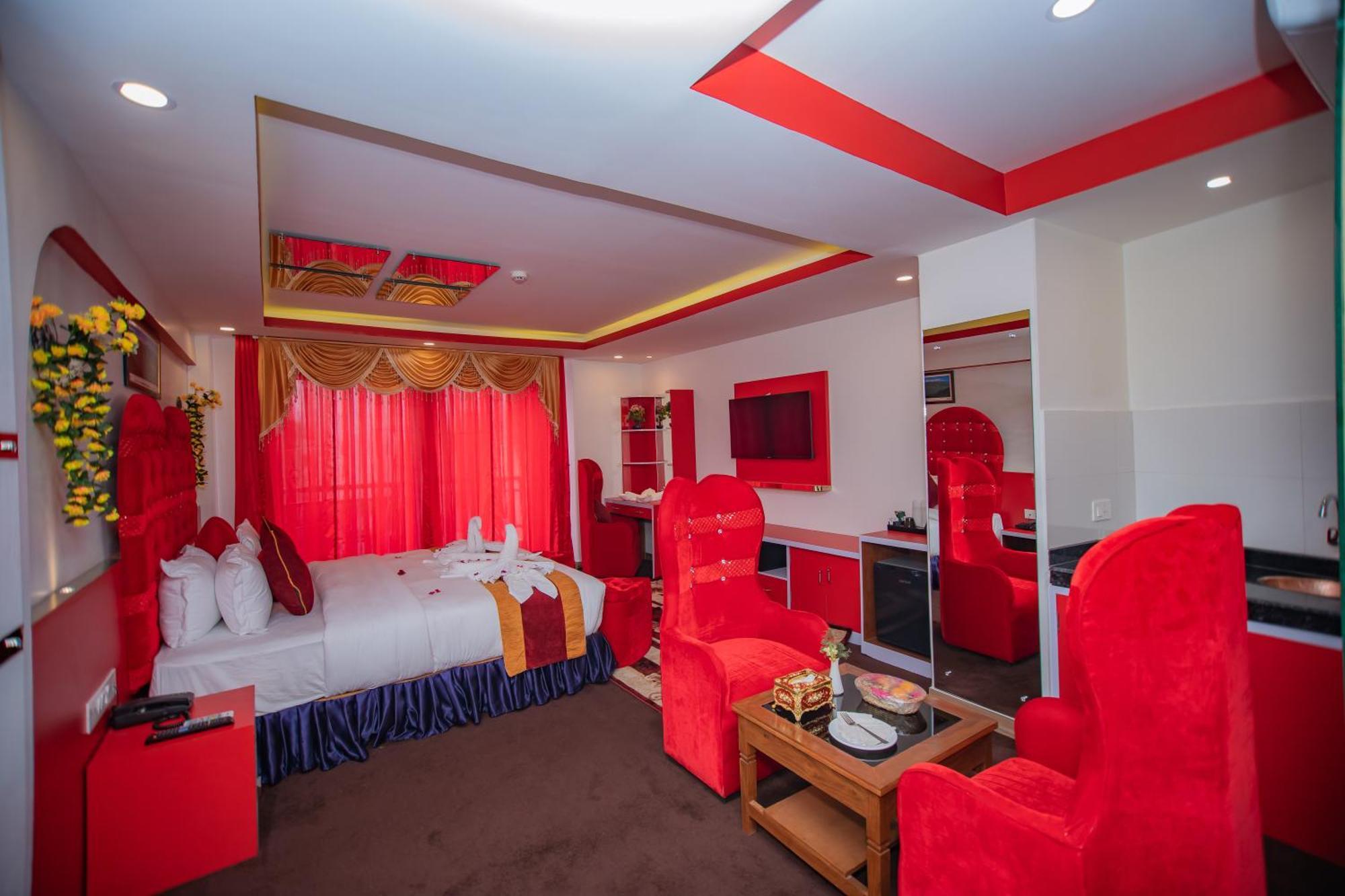 Hotel Pokhara Village & Spa المظهر الخارجي الصورة