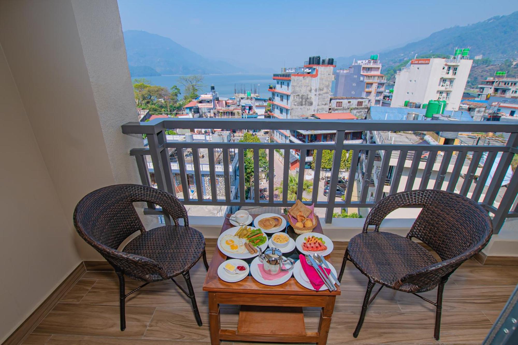 Hotel Pokhara Village & Spa المظهر الخارجي الصورة